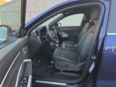 Used 2025 Audi Q3 2.0T Premium image 14