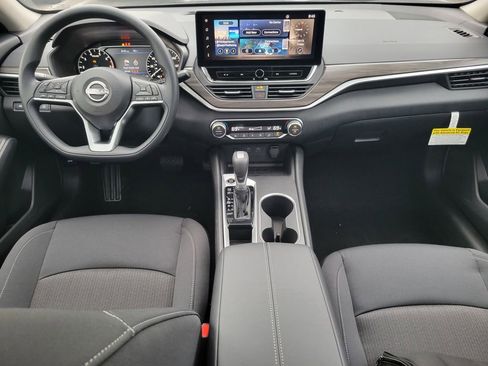 Used 2025 Nissan Altima 2.5 SV w/ SV Special Edition Package FWD image 9
