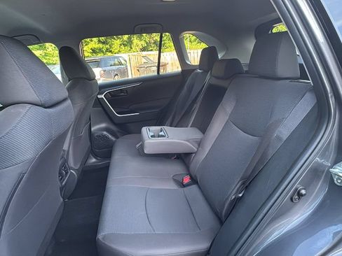Used 2024 Toyota RAV4 LE AWD/4WD image 22