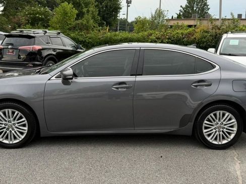 Used 2014 Lexus ES 350 w/ Luxury Package FWD image 4