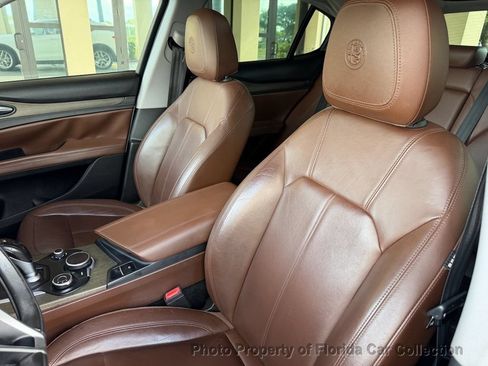 Used 2018 Alfa Romeo Stelvio Ti AWD/4WD image 40