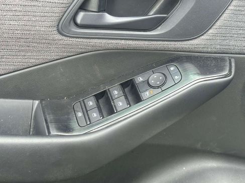 Used 2023 Nissan Rogue S AWD/4WD image 17