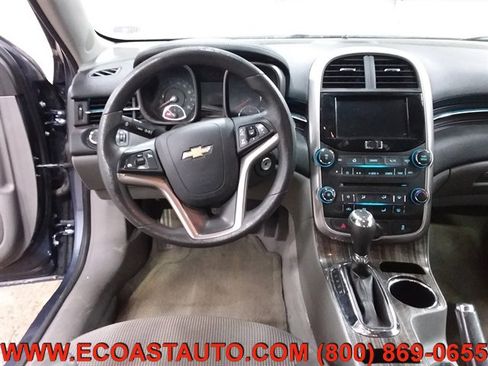 Used 2015 Chevrolet Malibu LT w/ Power Convenience Package image 11