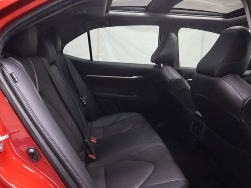 Used 2022 Toyota Camry XSE w/ Navigation Package image 12