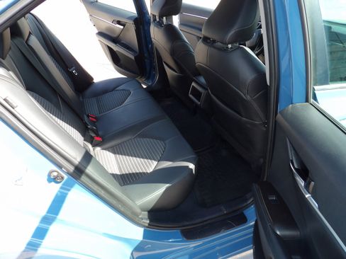 Used 2024 Toyota Camry SE w/ Cold Weather Package image 13