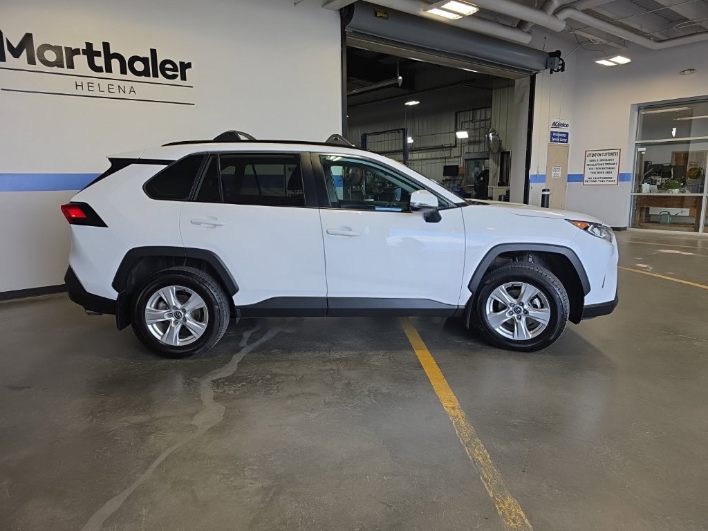 Used 2021 Toyota RAV4 XLE AWD/4WD image 4