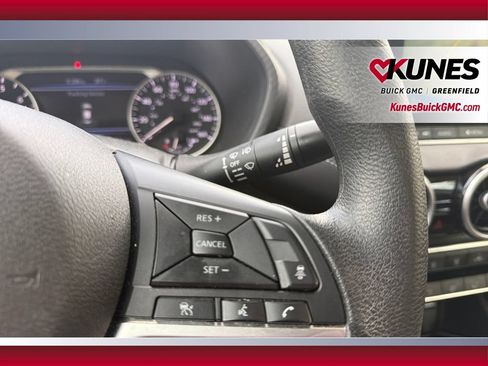 Used 2024 Nissan Sentra SV FWD image 20