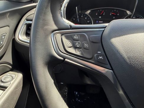Used 2024 Chevrolet Equinox LT AWD/4WD image 4