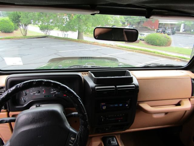 Used 1998 Jeep Wrangler Sahara AWD/4WD image 16