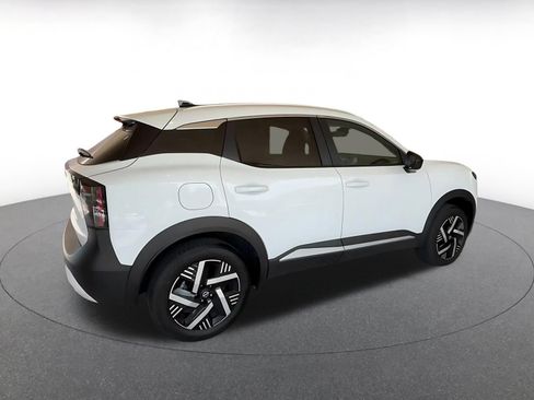 Used 2026 Nissan Kicks SV w/ Cold Weather Package FWD image 12