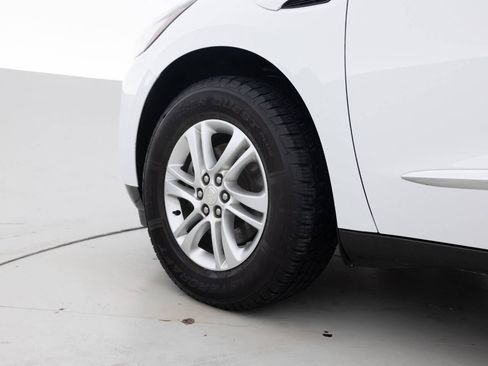 Used 2019 Buick Enclave Essence image 17