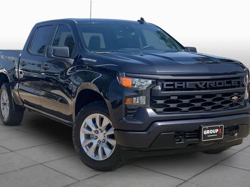 Used 2022 Chevrolet Silverado 1500 Custom AWD/4WD image 3