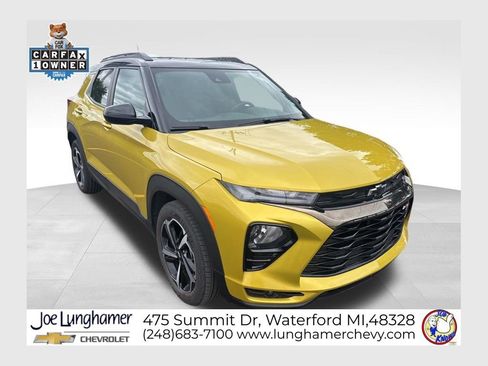 Used 2023 Chevrolet TrailBlazer RS w/ Sun and Liftgate Package FWD image 1