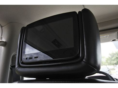 Used 2022 Nissan Armada Platinum w/ Captain's Chairs Package RWD image 18