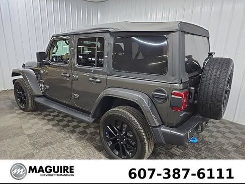 Used 2023 Jeep Wrangler Unlimited Sahara AWD/4WD image 9
