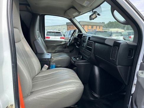 Used 2013 Chevrolet Express 2500 image 26