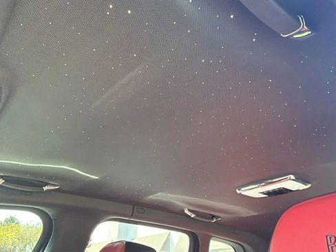 Used 2022 Rolls-Royce Cullinan Black Badge w/ Dark Exterior Package image 12