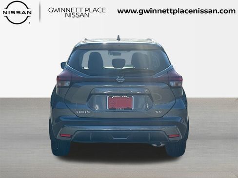 Used 2023 Nissan Kicks SV image 6