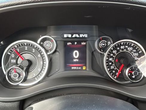 Used 2024 RAM 2500 Tradesman w/ Chrome Appearance Group image 11