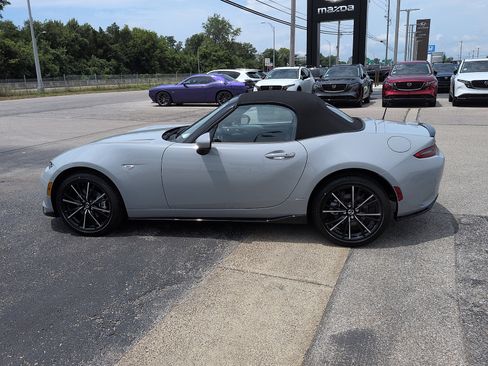 New 2026 MAZDA MX-5 Miata Grand Touring w/ Appearance Package RWD image 4