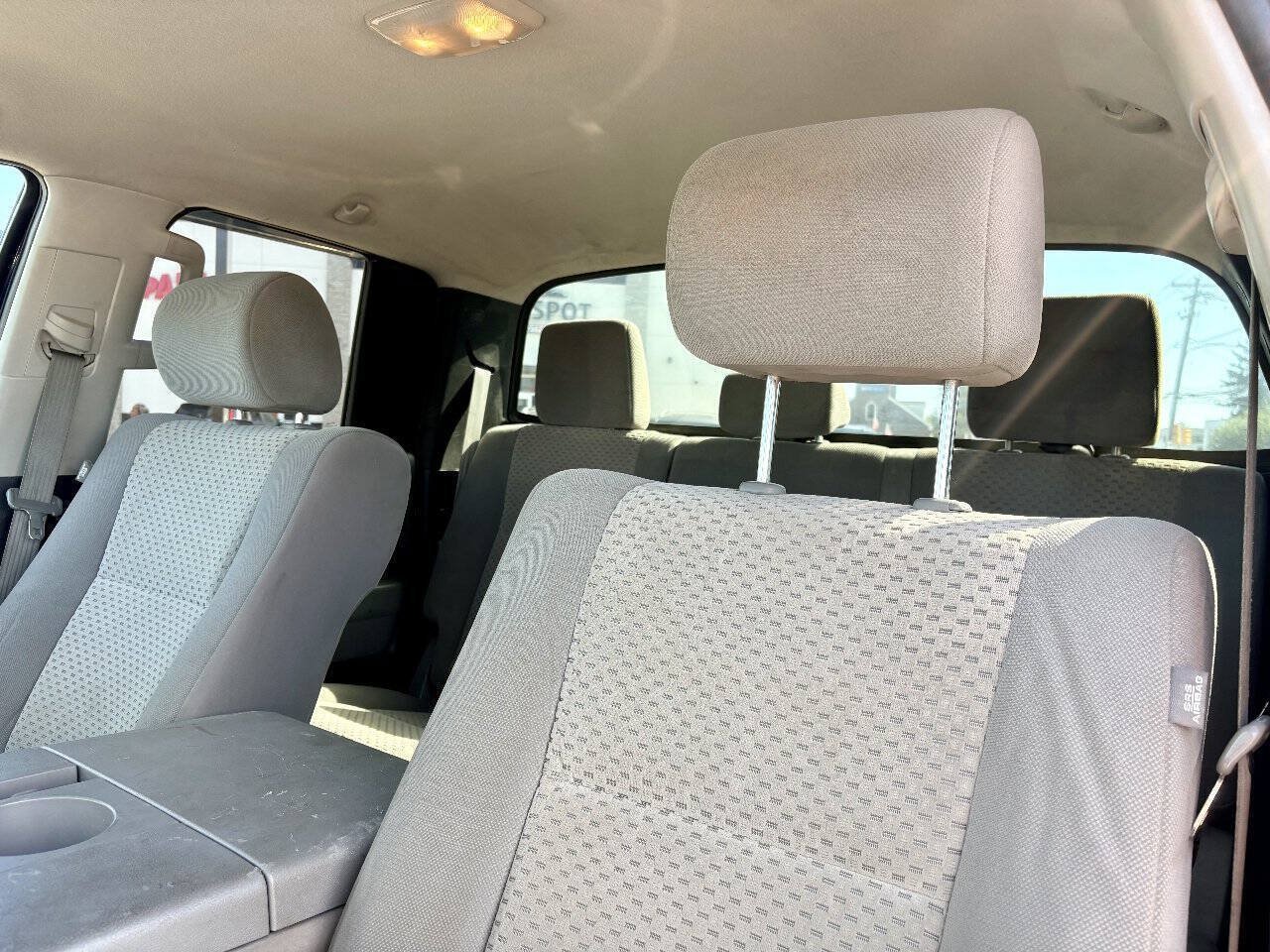 Used 2011 Toyota Tundra 4x4 Double Cab w/ Tow Pkg image 11