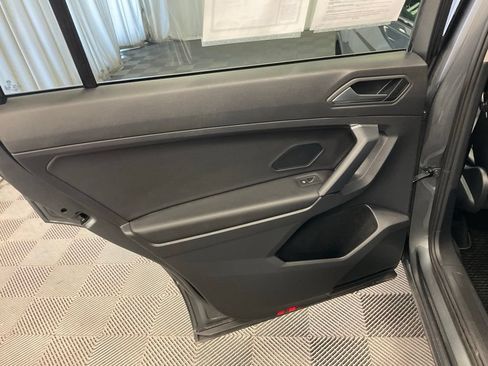 Used 2019 Volkswagen Tiguan SE AWD/4WD image 30