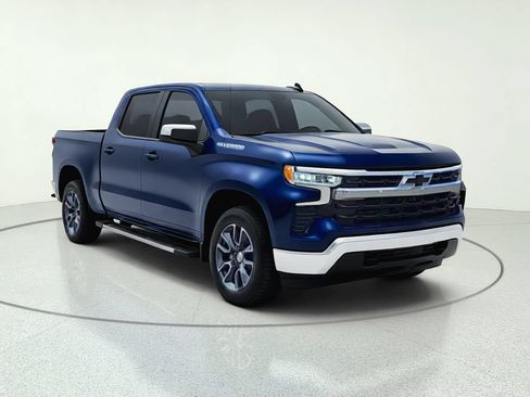 Used 2023 Chevrolet Silverado 1500 LT AWD/4WD image 2