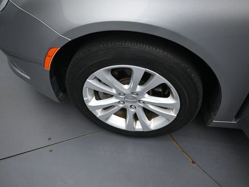 Used 2016 Chrysler 200 Limited image 33