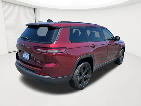 Used 2025 Jeep Grand Cherokee L Altitude AWD/4WD image 5