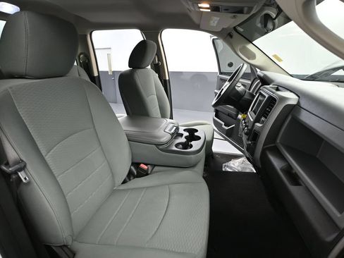 Used 2019 RAM 1500 Express w/ Express Value Package AWD/4WD image 45