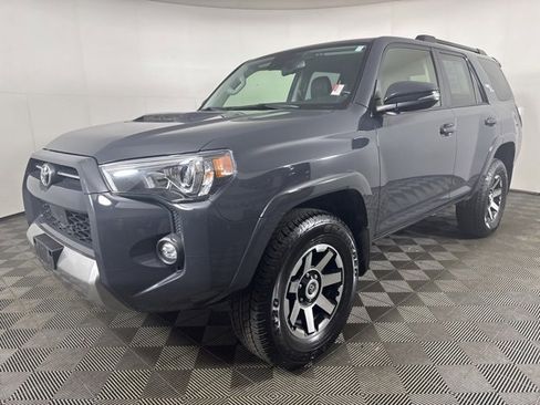 Used 2024 Toyota 4Runner TRD Off-Road Premium image 8