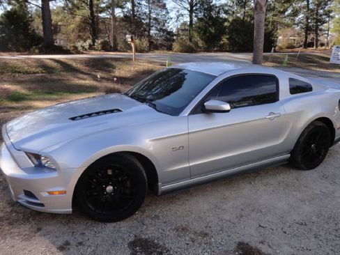 Used 2014 Ford Mustang GT Premium w/ Comfort Package image 15