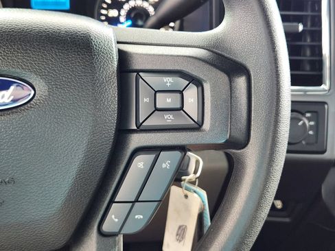 Used 2016 Ford F150 XLT AWD/4WD image 19