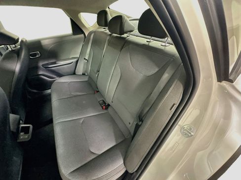 Used 2025 Kia K4 FWD image 27