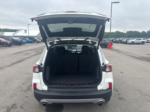 Used 2022 Ford Escape SE w/ Convenience Package FWD image 9