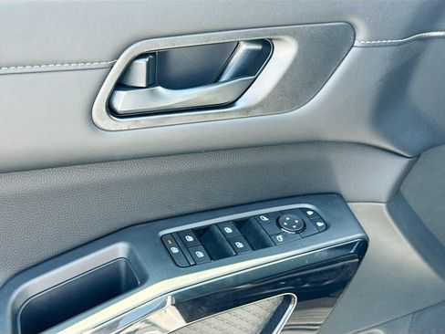 New 2026 Nissan Pathfinder SV FWD image 17