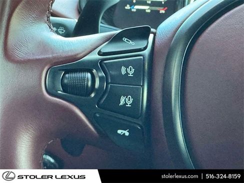 Used 2018 Aston Martin DB11 Coupe image 21