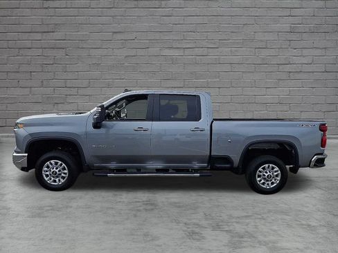Used 2025 Chevrolet Silverado 2500 LT w/ Convenience Package AWD/4WD image 7