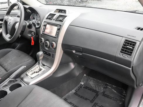 Used 2013 Toyota Corolla S FWD image 29