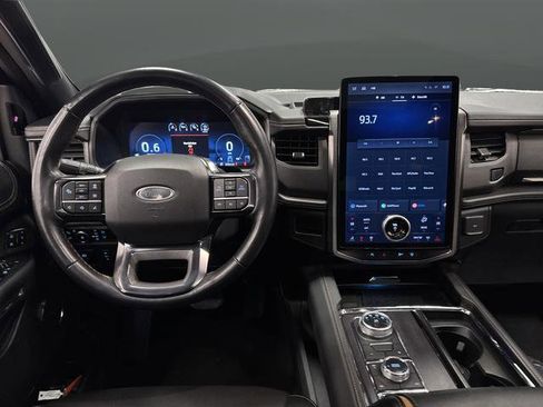 Used 2024 Ford Expedition Max Platinum image 5