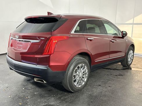 Used 2017 Cadillac XT5 Luxury w/ Driver Awareness Package FWD image 8