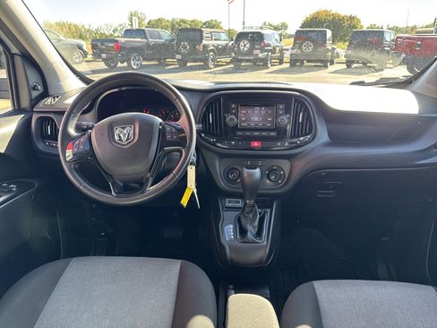 Used 2018 RAM ProMaster City SLT w/ Mopar Trailer Tow Group image 27