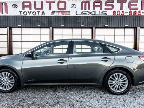 Used 2013 Toyota Avalon XLE Premium image 12