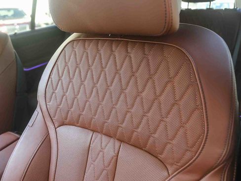 Used 2025 BMW X5 xDrive50e w/ Executive Package image 21