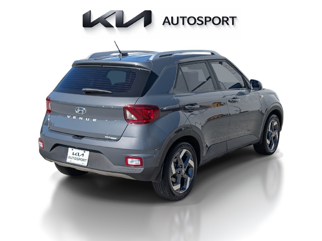 Used 2025 Hyundai Venue SEL FWD image 7