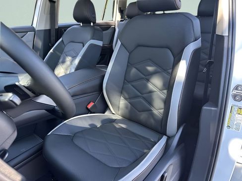 New 2026 Volkswagen Atlas Peak Edition AWD/4WD image 11