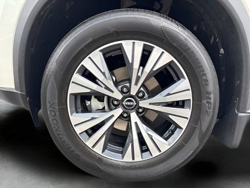 Used 2023 Nissan Rogue SV w/ SV Premium B Package AWD/4WD image 39