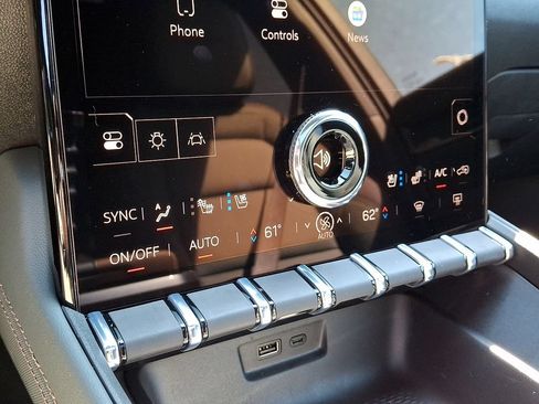 New 2026 GMC Terrain AT4 w/ Convenience Package III AWD/4WD image 11