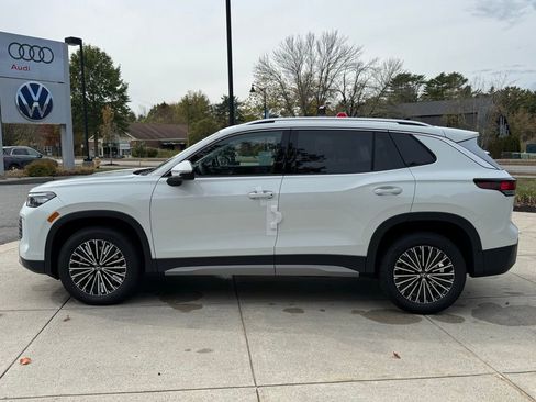 New 2025 Volkswagen Tiguan S image 14