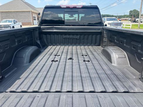 Used 2023 GMC Sierra 2500 AT4 w/ AT4 Premium Plus Package AWD/4WD image 8